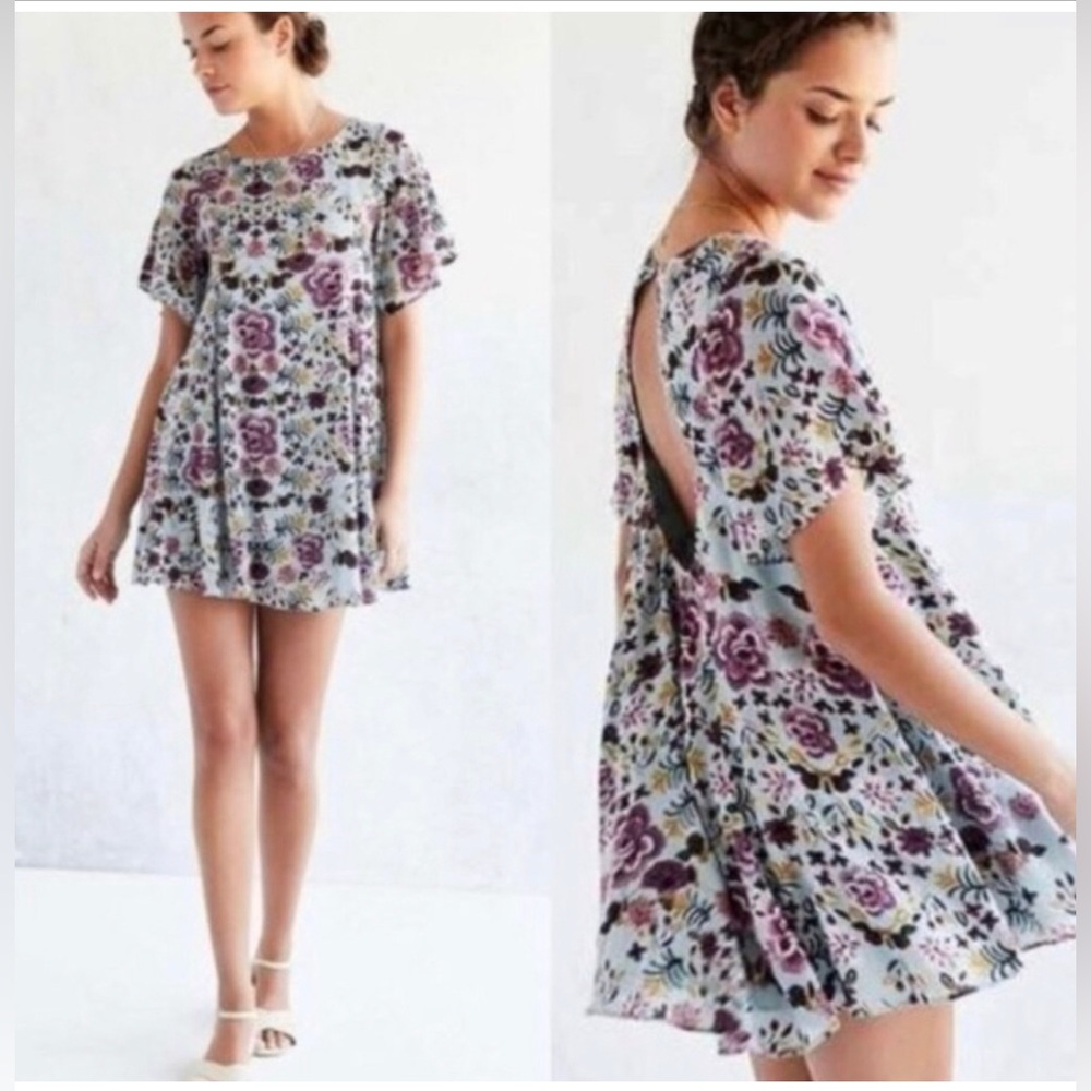 Kimchi Blue Floral Dress size M